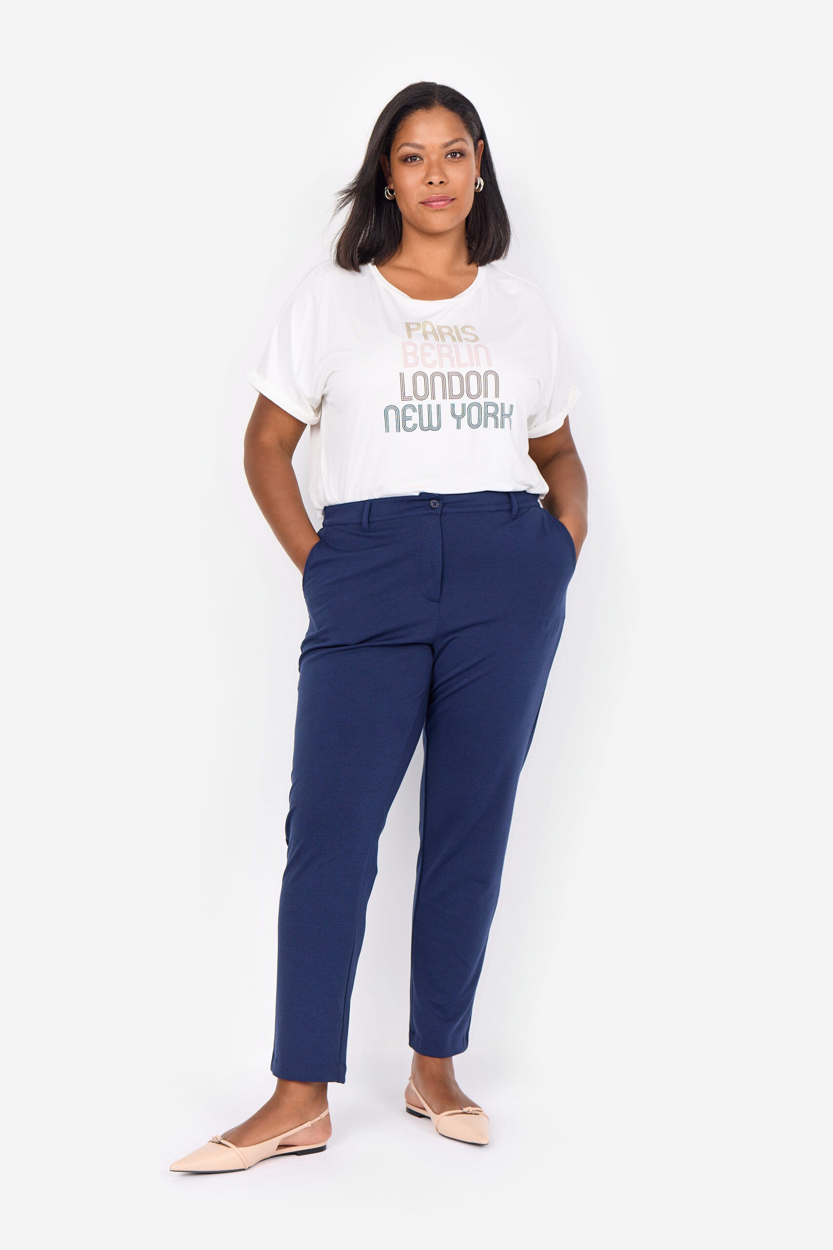 Wasabi Offwhite T-shirt WA-SIBILLE 7 hvid t-shirt med tekst foran