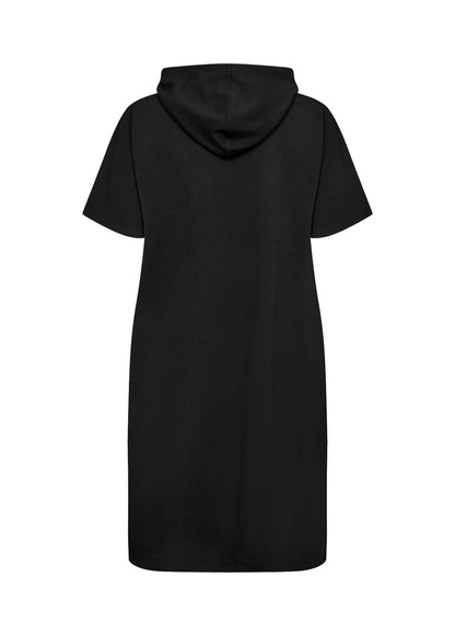 ryggen af afslappet sort kjole med korte ærmer og hætte. Wasabi WA-SABINA 52 Kjole Black