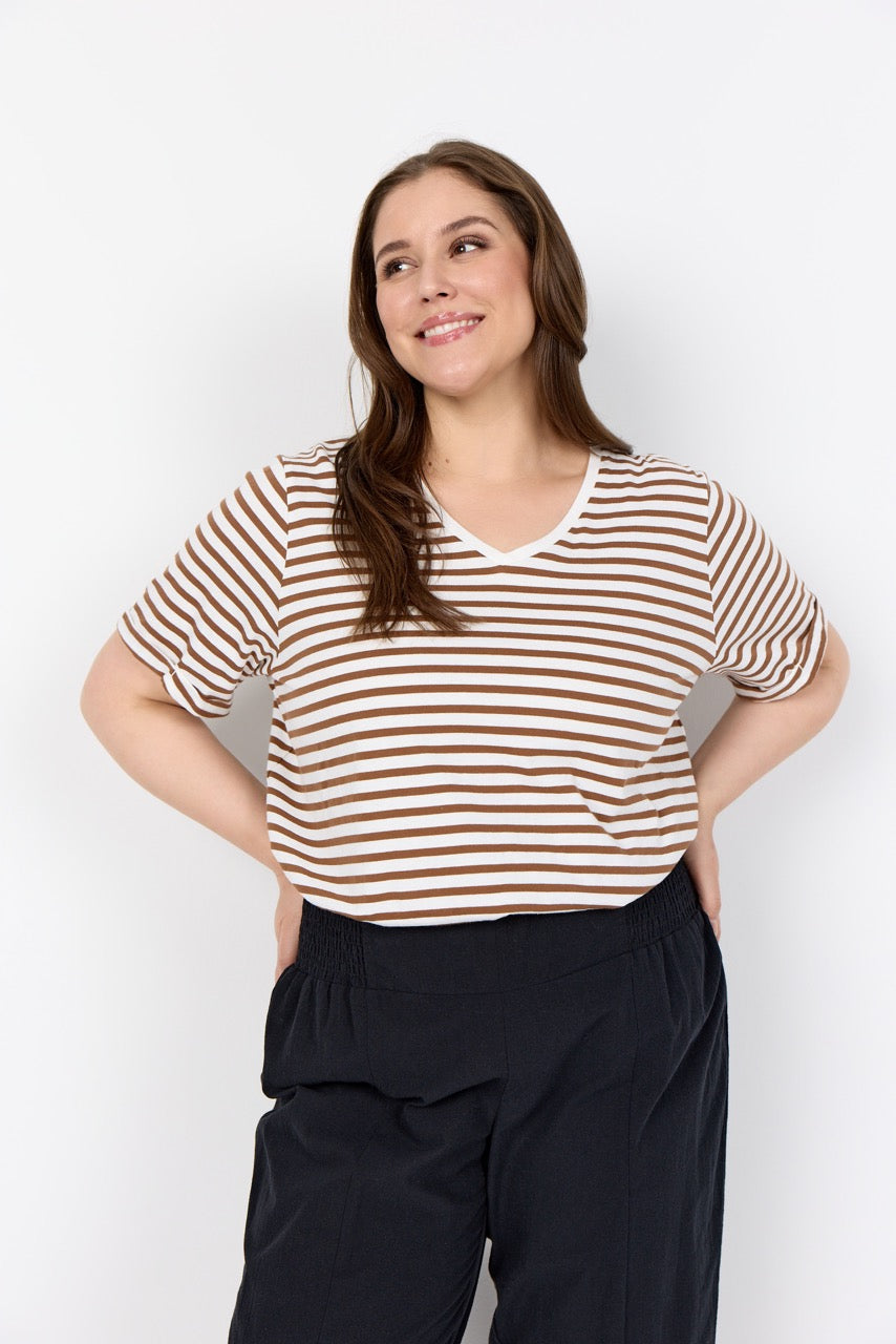 stribet t-shirt i brun og hvid. Wasabi WA-CELESTE 1 T-shirt Toffee Combi