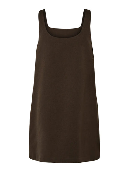 kort brun kjole med firkantet halsudskæring.. PCFILINE SL Short Dress Delicioso