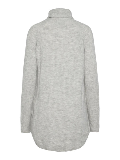 lang lysegrå strik med rullekrave og buet kant forneden. PIECES PCELLEN LS LONG KNIT Light Grey Melange
