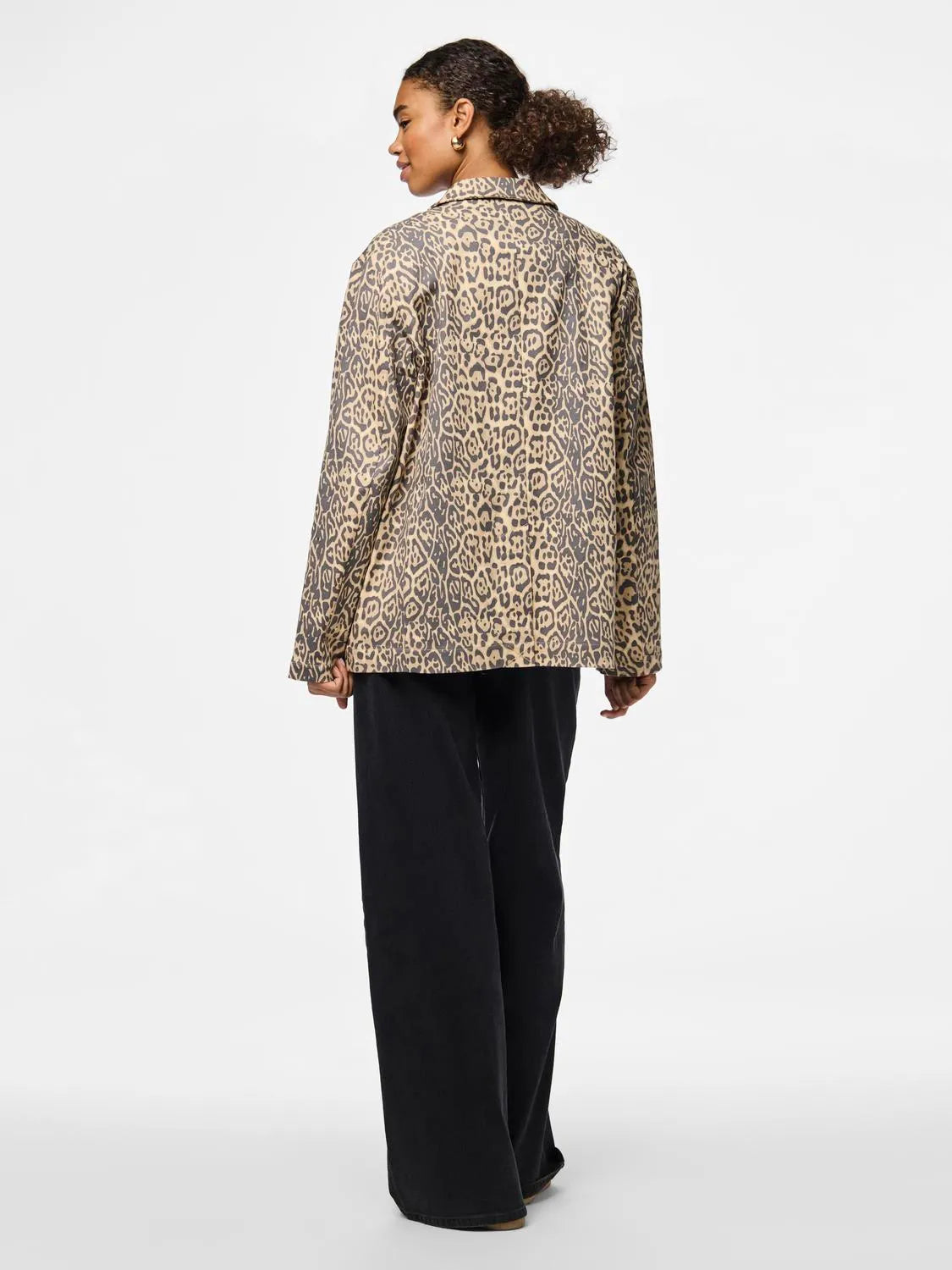 PIECES PCFIA LS LOOSE DENIM BLAZER D2D FSY | Black Leo