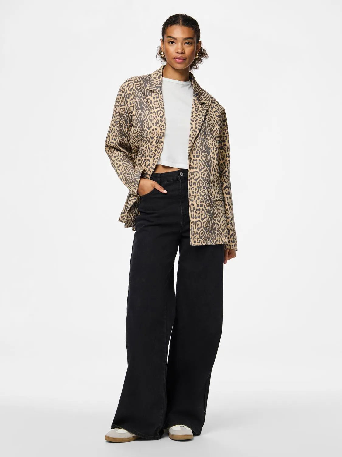 PIECES PCFIA LS LOOSE DENIM BLAZER D2D FSY | Black Leo