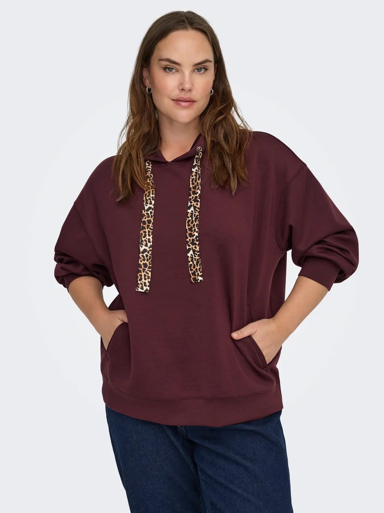 ONLY Carmakoma CARALINA LIFE LEO DETAIL HOOD BOX JRS | Decadent Chocolate Jose leo strings