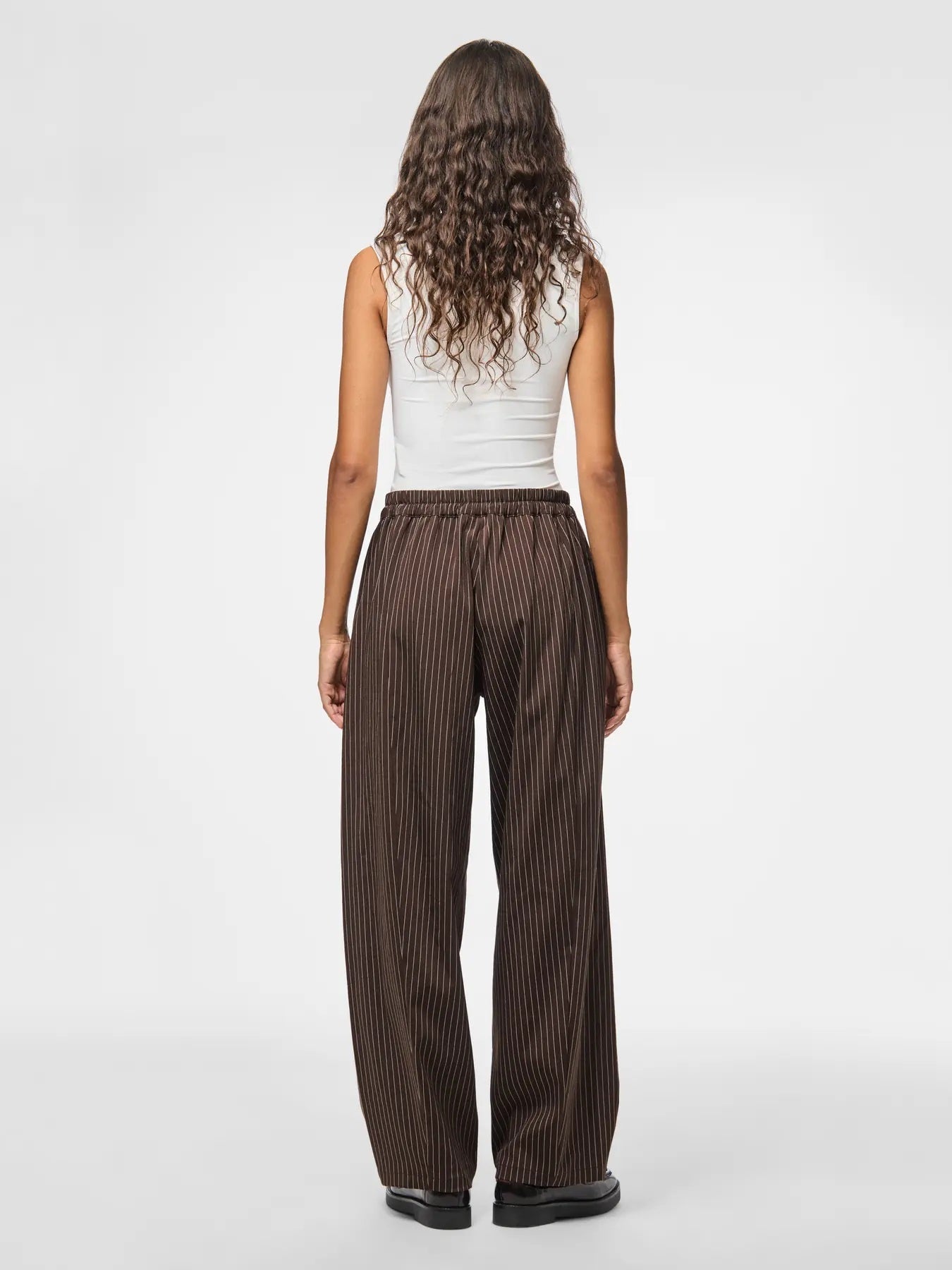 PIECES PCANJA MW BARREL PANTS WVN D2D | Delicioso Pinstripe