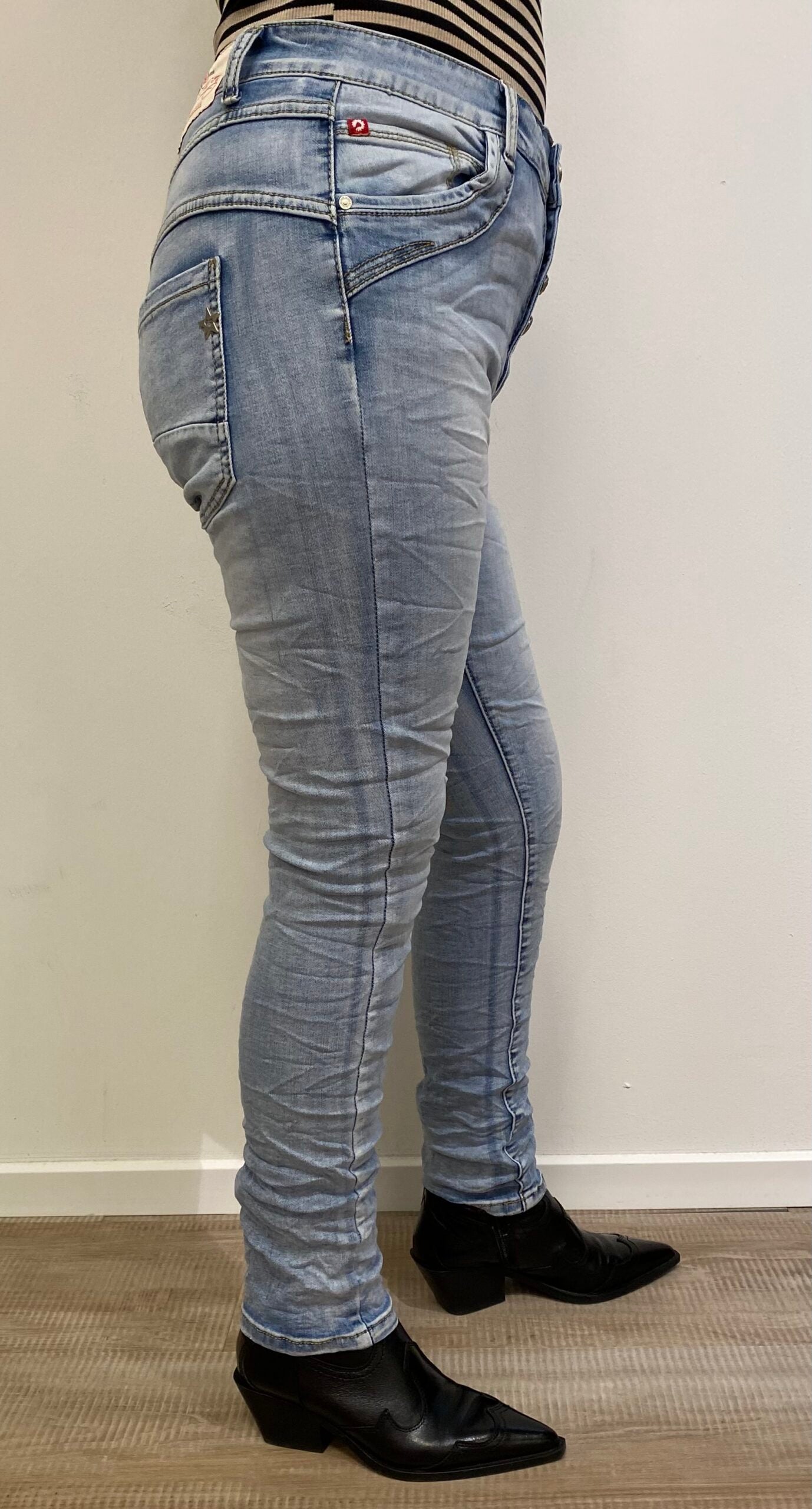 Jewelly jeans med knaplukning | JP2640