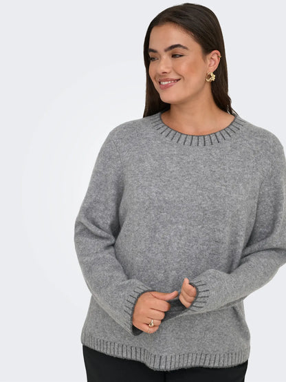 lange ærmer på grå strik med ribkanter ONLY Carmakoma CARFINA Knit Grey