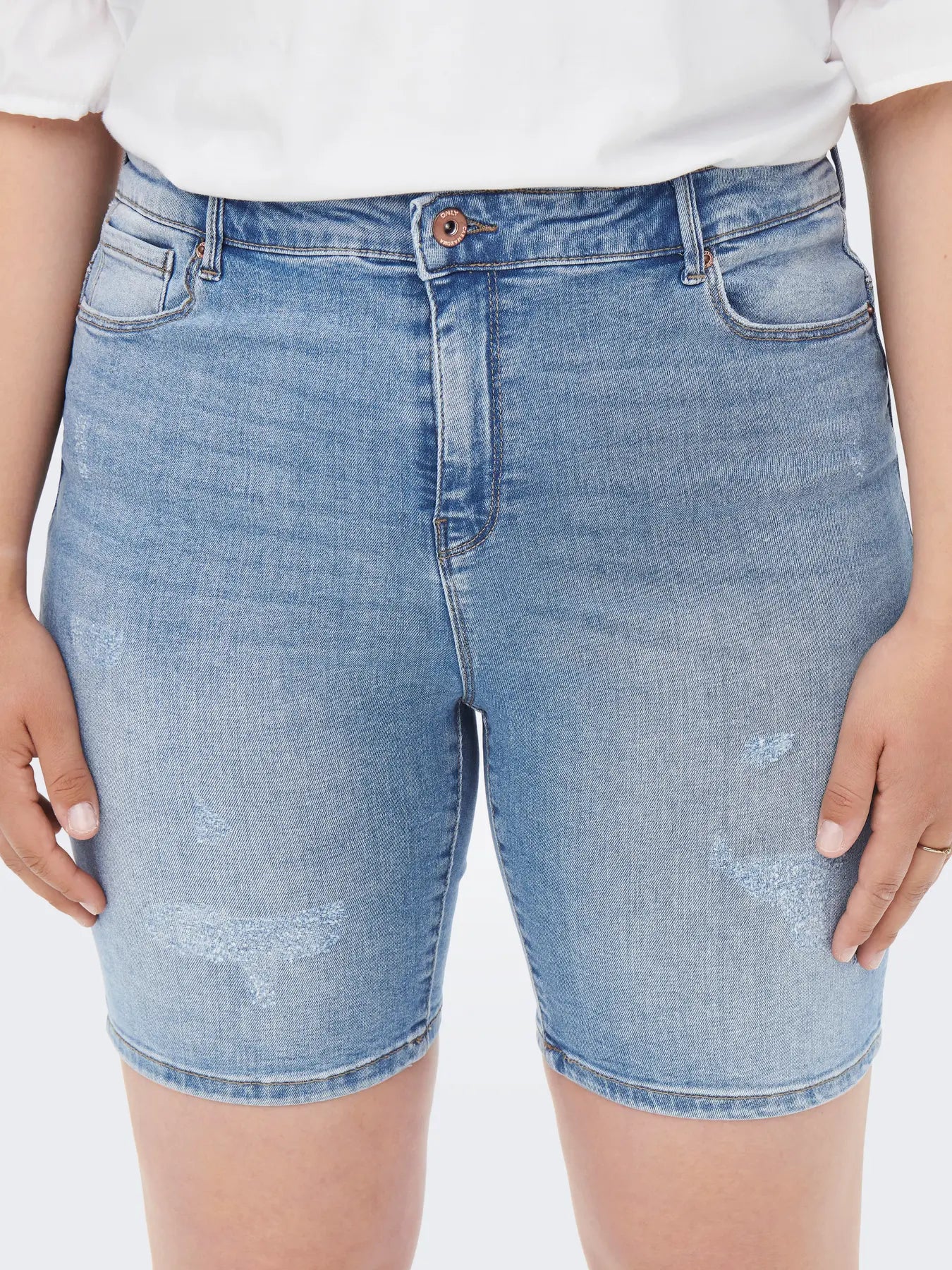 ONLY CARLAOLA REG DEST DNM SHORTS - Hellblauer Denim