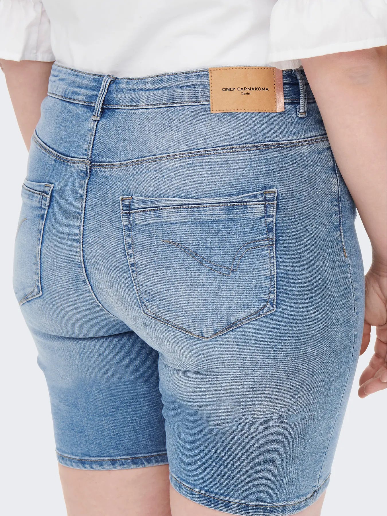 ONLY CARLAOLA REG DEST DNM SHORTS - Hellblauer Denim