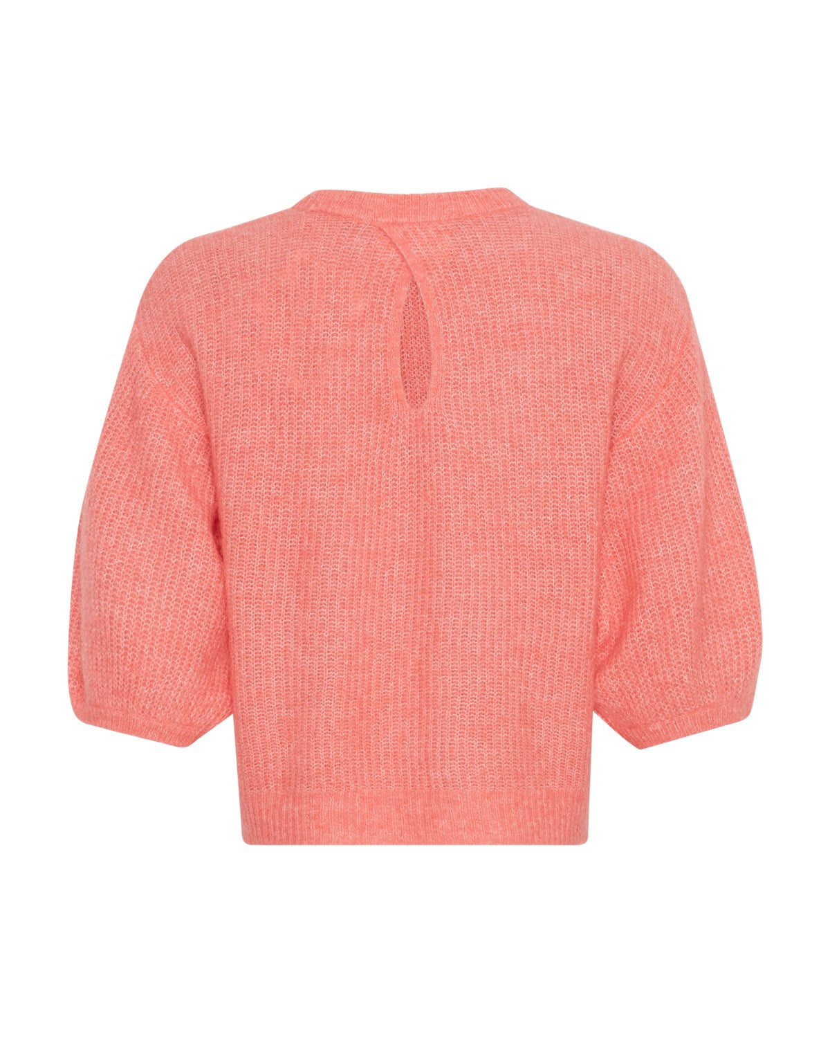 ryggen af strik bluse i coral med 2/4 ærmer og rund hals. MOSS Copenhagen MSCHHila Hope 2/4 Pullover Coral