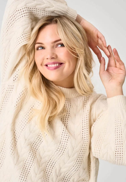 rund hals på hvid kabel strik ONLY Carmakoma CARRUBINA Knit Whitecap Gray