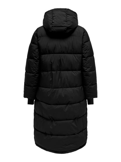 ONLY Carmakoma CARANN PREMIUM PUFFER COAT X-LONG | Black