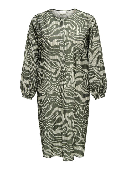 langærmet mønstret grøn kjole. ONLY Carmakoma CARITHILDA DRESS Kambaba