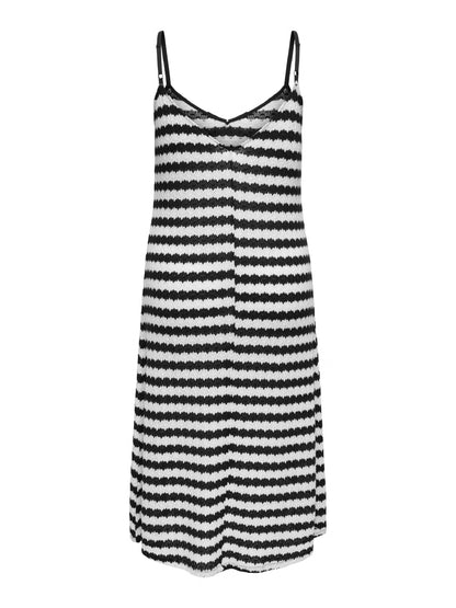 CAREVARA S/L STRIPE DRESS JRS - Black Cloud Dancer