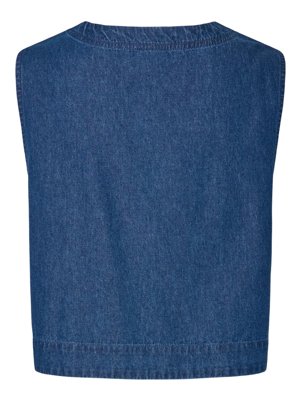 ryggen af blå top uden ærmer i et blødt denimlignende materiale. PIECES PCTENIM Top Medium Blue Denim