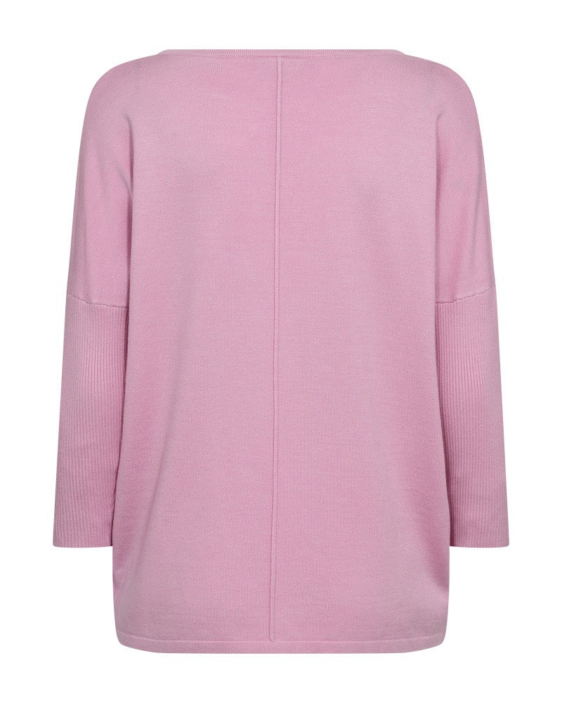 ryggen af lyserød strik med 3/4 ærmer i rib. Freequent Lilac Sachet FQJONE-PU