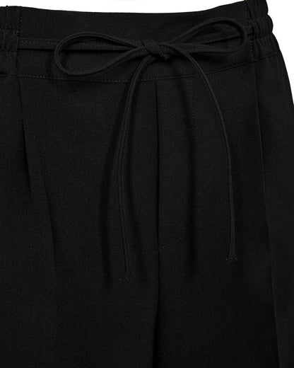 nærbillede af Freequent FQLIZY-SHORTS Sort med snøre og elastik i taljen