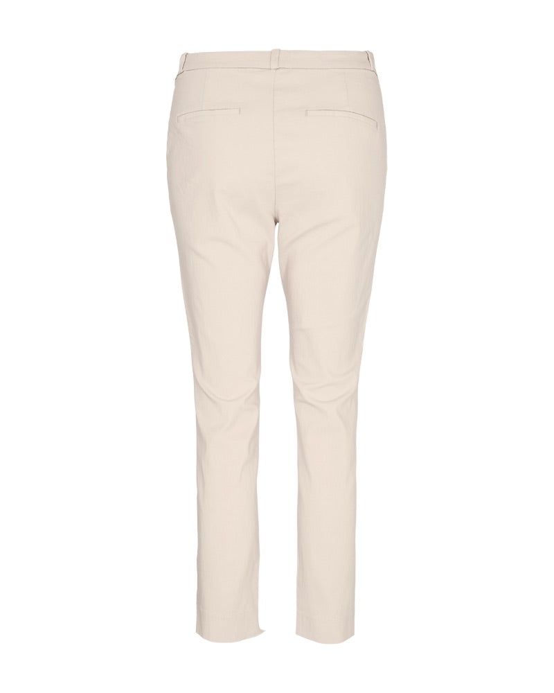 bagpå beige bukser med ankellange bukseben med lille slids. Freequent Moonbeam FQSOLVEJ-ANKLE-PA
