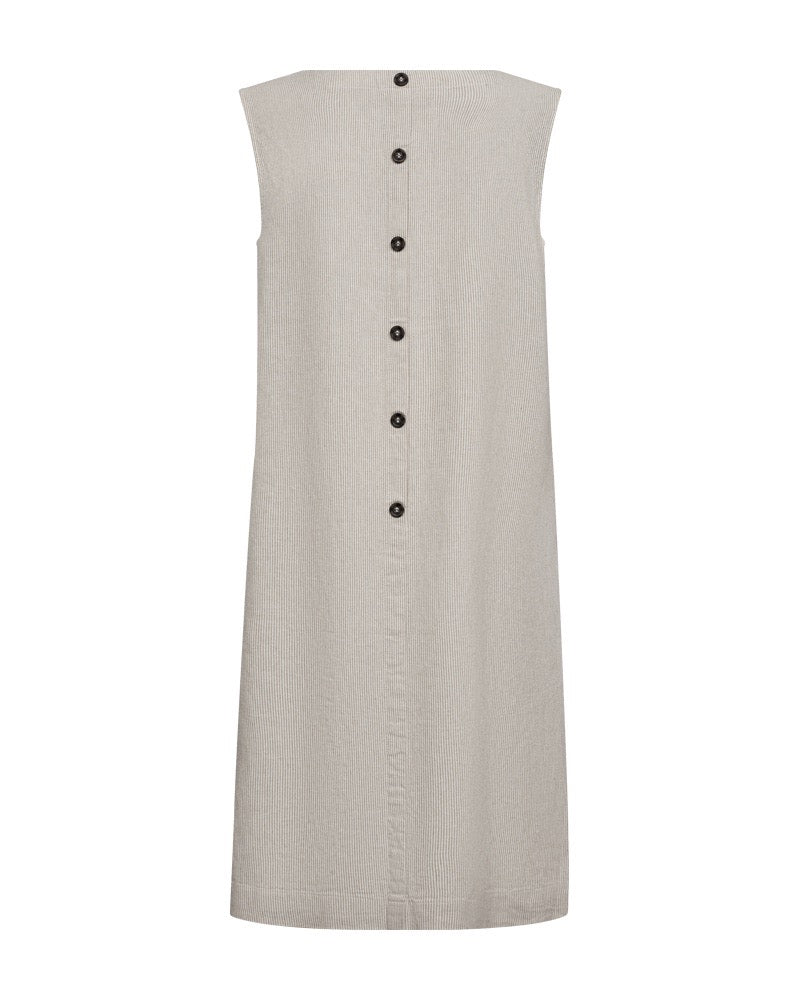 beige kjole uden ærmer med rund hals og knappelukning på ryggen. Freequent Simply Taupe w Off-white FQLAVA-DRESS