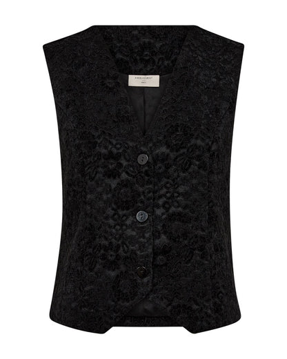 model med sort vest fra Freequent med velourblondekvalitet og blomstermønster. Freequent FQGRY-WAISTCOAT Black