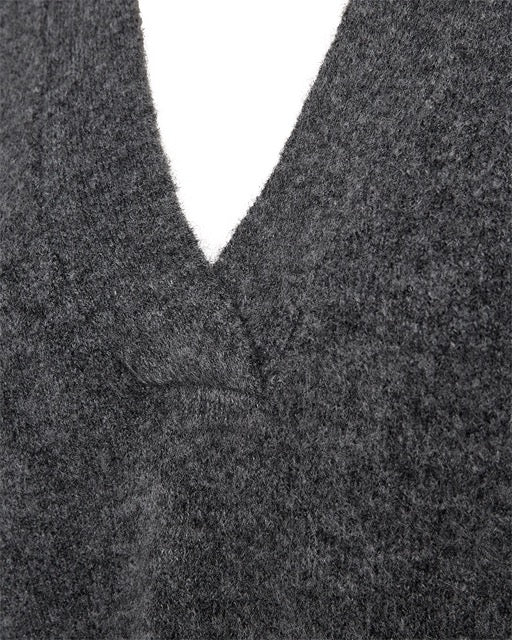 grå strik med v-hals. Freequent FQGRSEVALIN-PULLOVER Dark Grey Melange