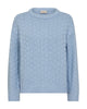 langærmet blå strik med rund hals og strikket mønster. Freequent Chambray Blue FQCOTLA-PULLOVER
