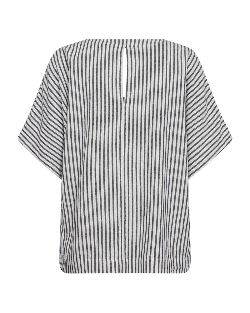 ryggen af blå stribet t-shirt med korte ærmer Freequent Star Off-white w Navy Blazer FQLAVISCO-BLOUSE