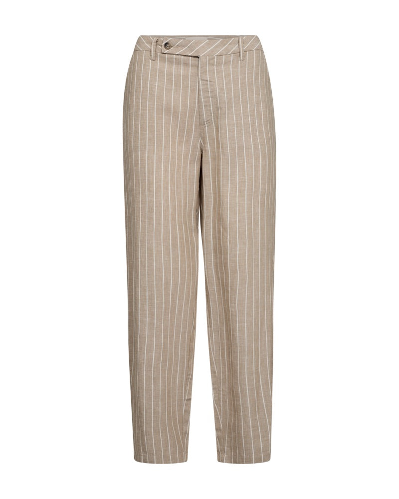 beige bukser med tynde hvide striber. Freequent Sand Off-white FQLAVEGA-PANTS