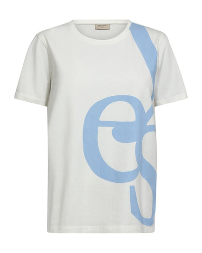 kortærmet hvis t-shirt med blåt mønster foran. Freequent Star Off-white w Chambray blue FQFENJAL-TEE