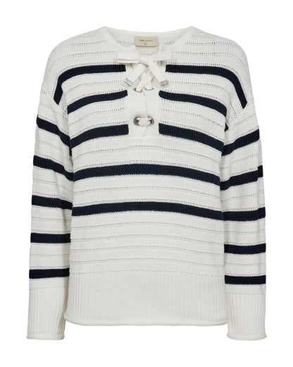 stribet strik i hvid/blå med brede ribkanter og snøre ved halsudskæringen. Freequent Star Off-white Navy Blazer FQSAIL-PULLOVER
