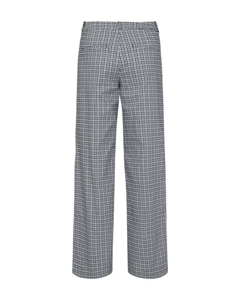 bagpå ternet bukser i blå nuancer med sidelommer. Freequent Navy Blazer w Chambray Blue FQSOLVEJ-PANT