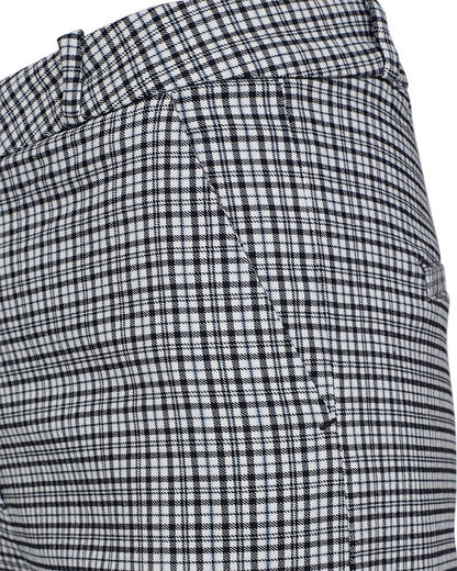 closeup af ternet bukser i blå nuancer med sidelommer. Freequent Navy Blazer w Chambray Blue FQSOLVEJ-PANT