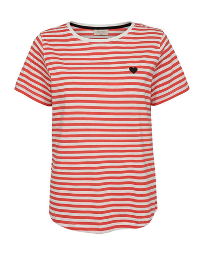 kortærmet stribet t-shirt i rød hvid med sort hjerte på brystet. Freequent Off-white Bittersweet FQMIAN-TEE