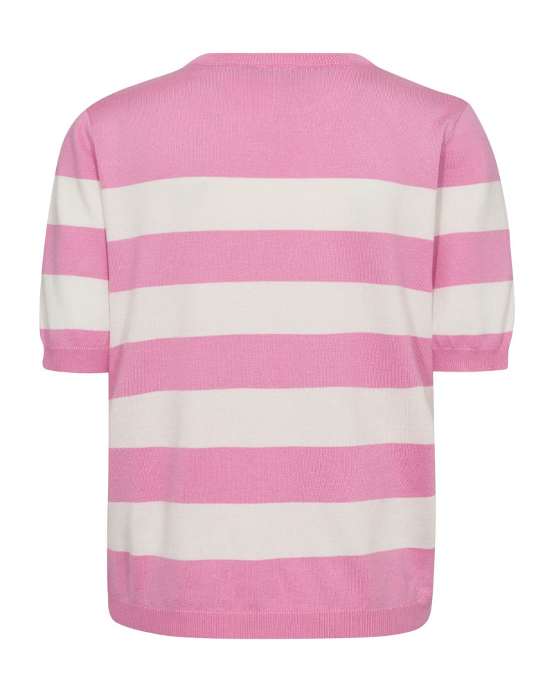 ryggen af kortærmet lyserød t-shirt med brede hvide striber. Freequent Pink Off-White FQPIXIE-PULLOVER