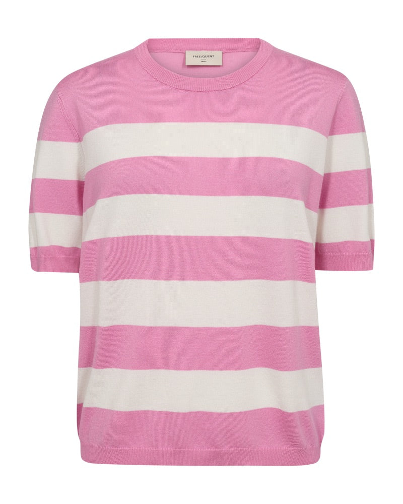 kortærmet lyserød t-shirt med brede hvide striber. Freequent Pink Off-White FQPIXIE-PULLOVER