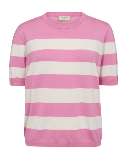 kortærmet lyserød t-shirt med brede hvide striber. Freequent Pink Off-White FQPIXIE-PULLOVER