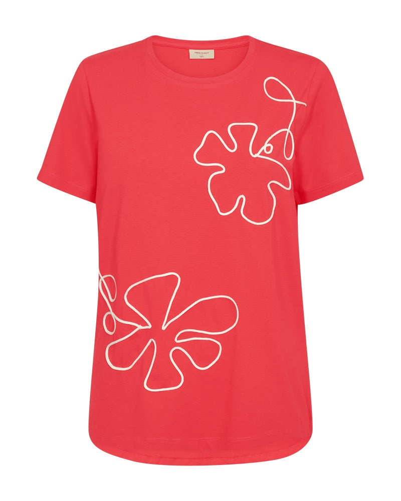 rød t-shirt Freequent FQFENJAL-TEE Bittersweet w. Star Off-white