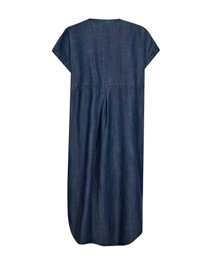ryggen af lang blå denimkjole med korte ærmer. Freequent FQRENNA-DRESS Medium Blue Denim