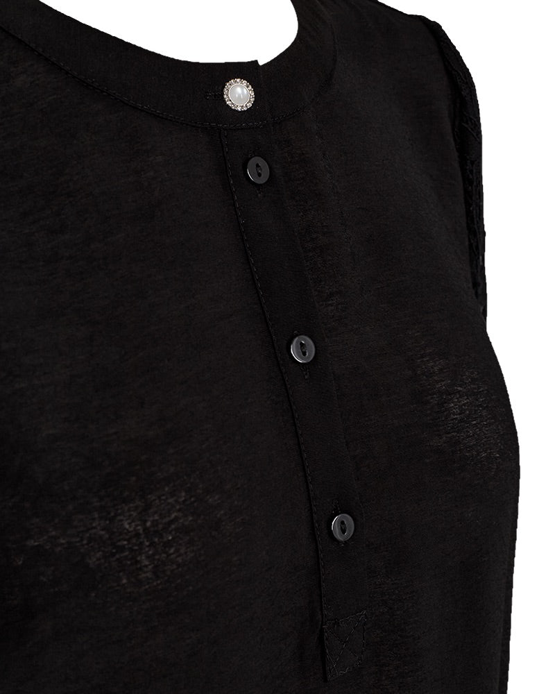 closeup af knapper på løs sort kjole med 3/4 blondeærmer. Freequent FQABY-DRESS Black