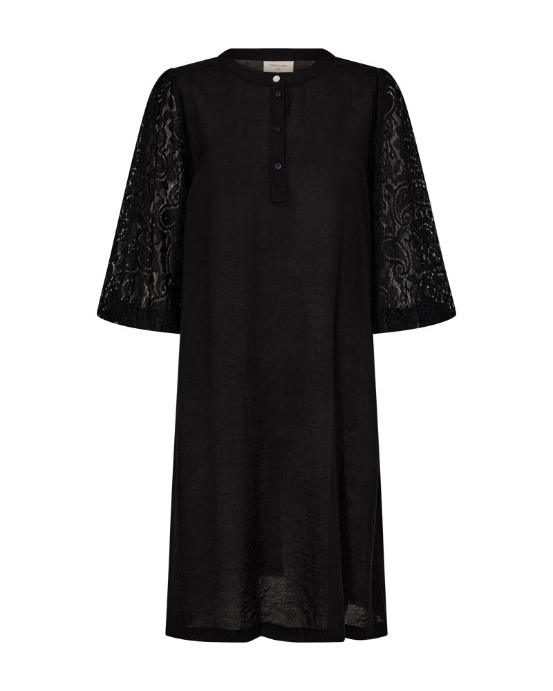 løs sort kjole med 3/4 blondeærmer. Freequent FQABY-DRESS Black