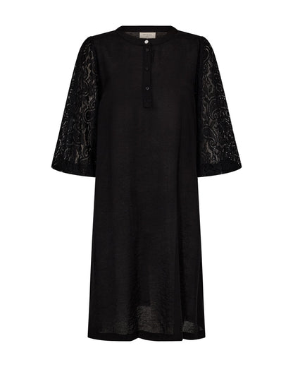 løs sort kjole med 3/4 blondeærmer. Freequent FQABY-DRESS Black