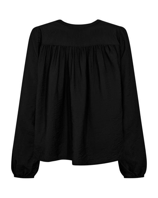 sort bluse med smock og læg. Freequent FQRENEE-BLOUSE Black