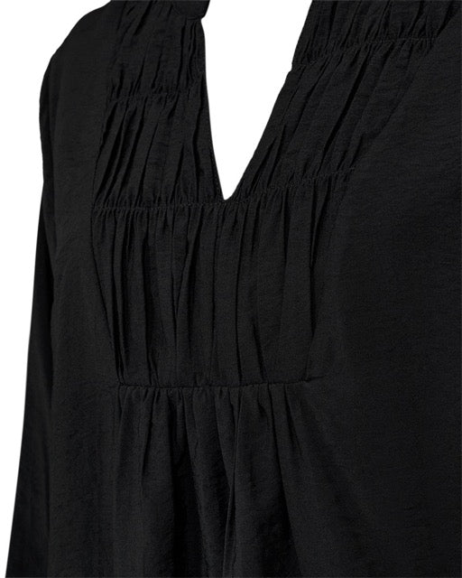 sort bluse med smock og læg. Freequent FQRENEE-BLOUSE Black