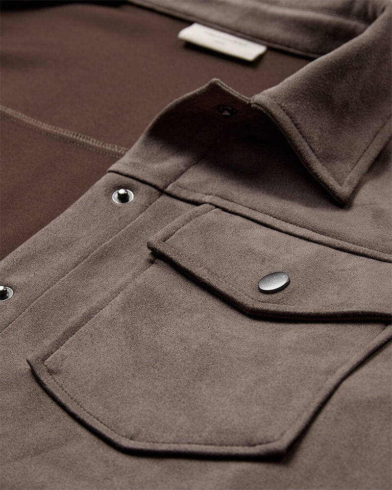 knaplukning på brun jakke med brystlommer. Freequent FQDUWA-JACKET Morel