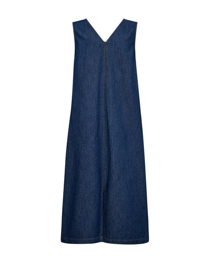 ryggen af denimkjole med brede stropper og v-hals samt slids bagpå og sidelommer. Freequent FQLISEA-DRESS Medium Blue Denim