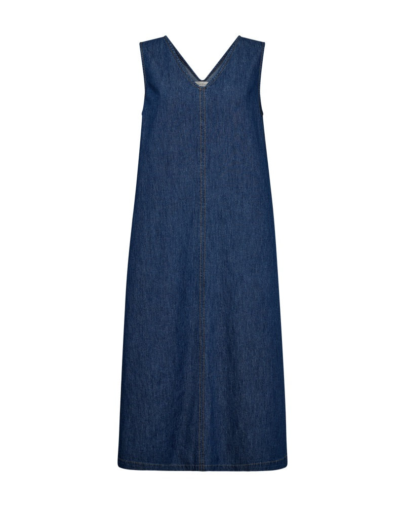 denimkjole med brede stropper og v-hals samt slids bagpå og sidelommer. Freequent FQLISEA-DRESS Medium Blue Denim