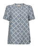 mønstret blå bluse med korte ærmer og knaplukning på brystet. Freequent FQABY-BLOUSE Star Off-white China Blue