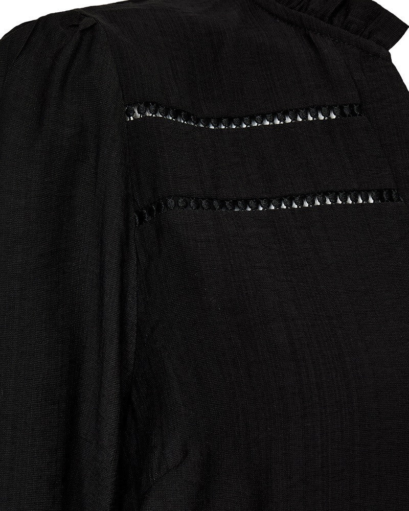 detaljer på sort bluse Freequent FQANTINA-BLOUSE Black