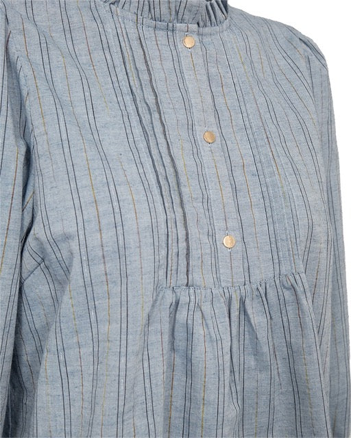 let blå bluse med diskrete striber. Freequent FQNALEEN-BLOUSE Vintage Indigo Melange