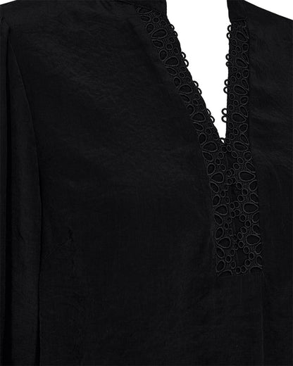 sort bluse med v-hals. Freequent Black FQTESSY-BLOUSE